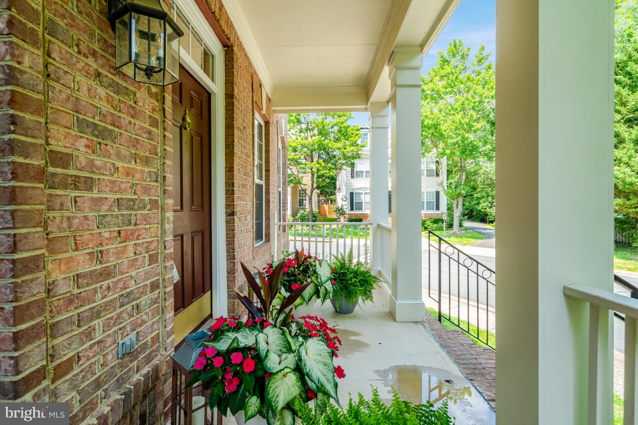 9776 MAPLE TRACE CIRCLE