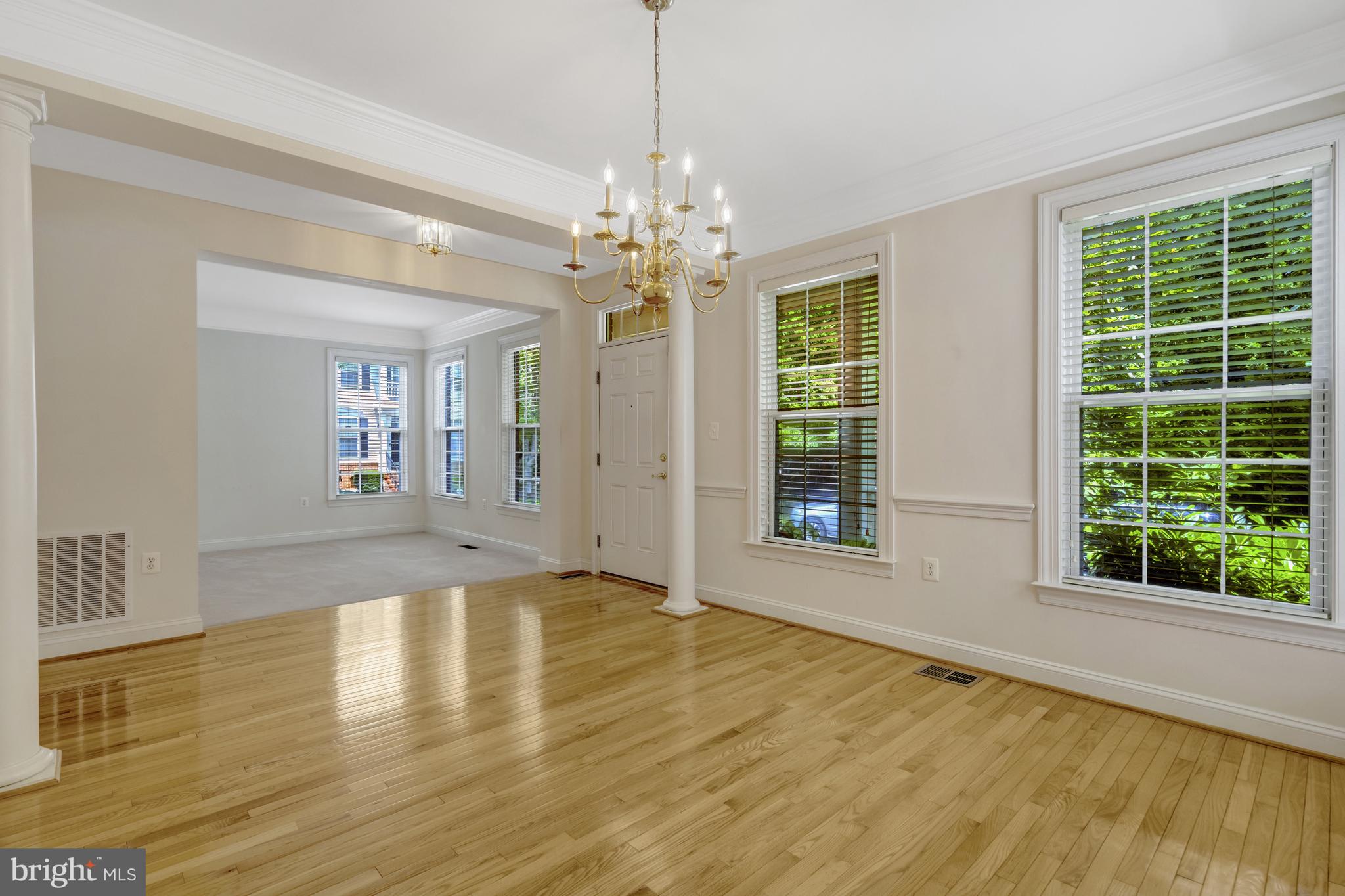 9776 MAPLE TRACE CIRCLE