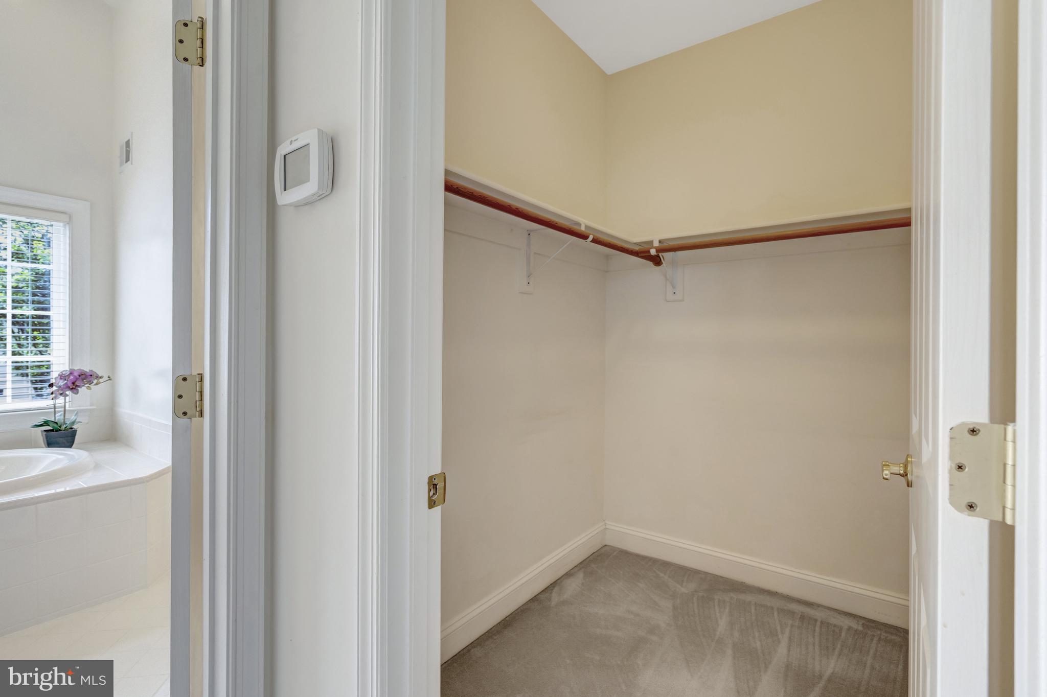 9776 MAPLE TRACE CIRCLE