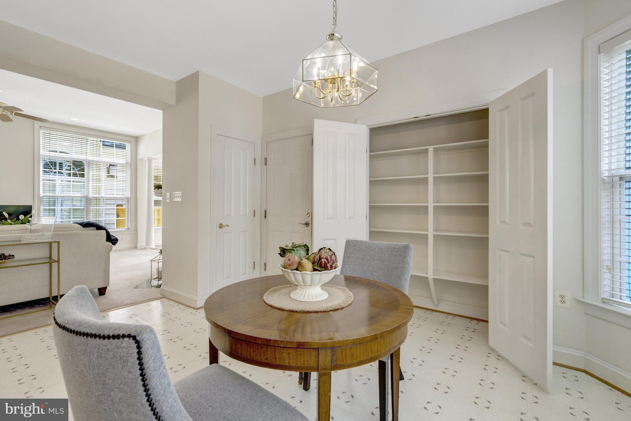 9776 MAPLE TRACE CIRCLE