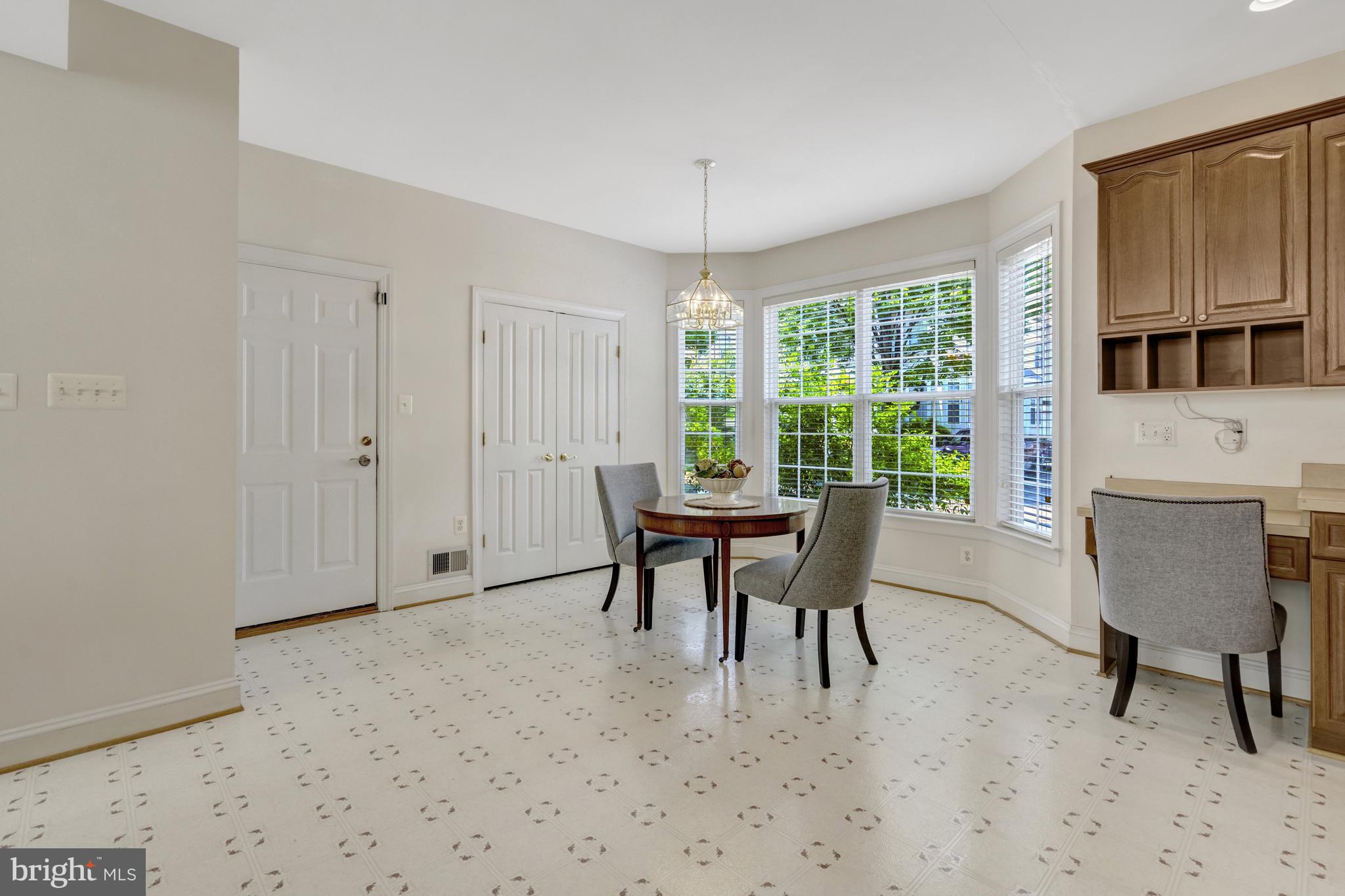 9776 MAPLE TRACE CIRCLE