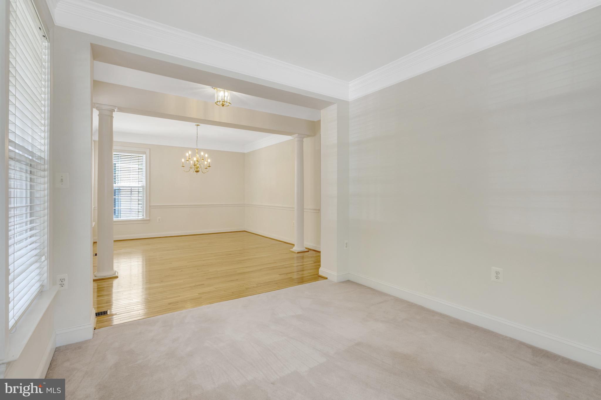 9776 MAPLE TRACE CIRCLE