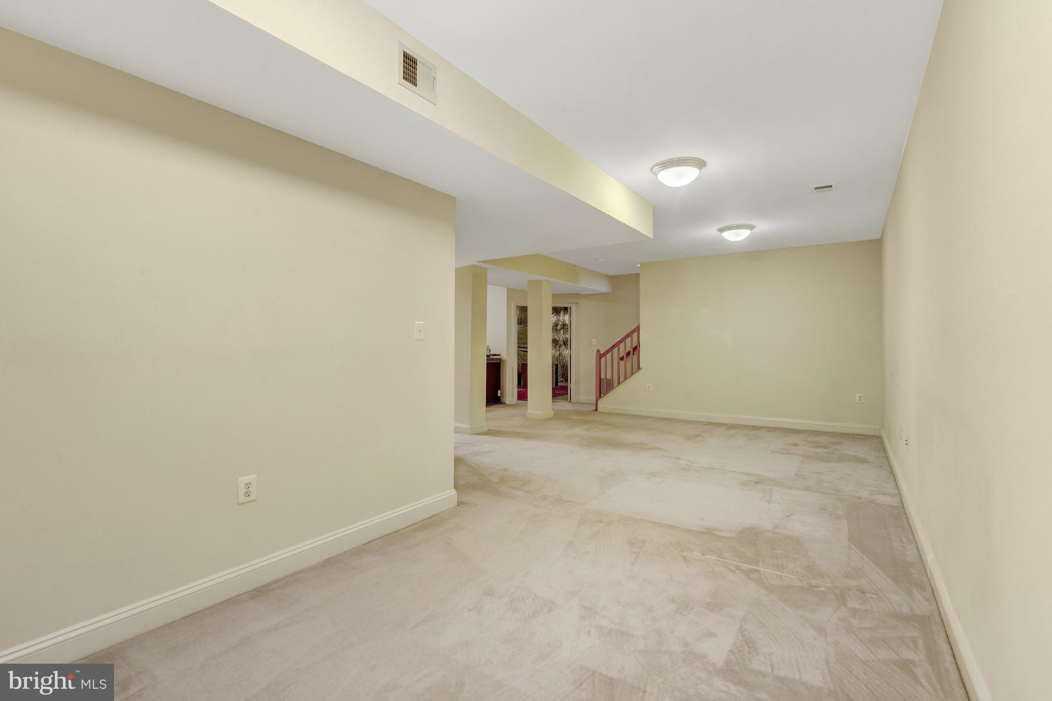 9776 MAPLE TRACE CIRCLE