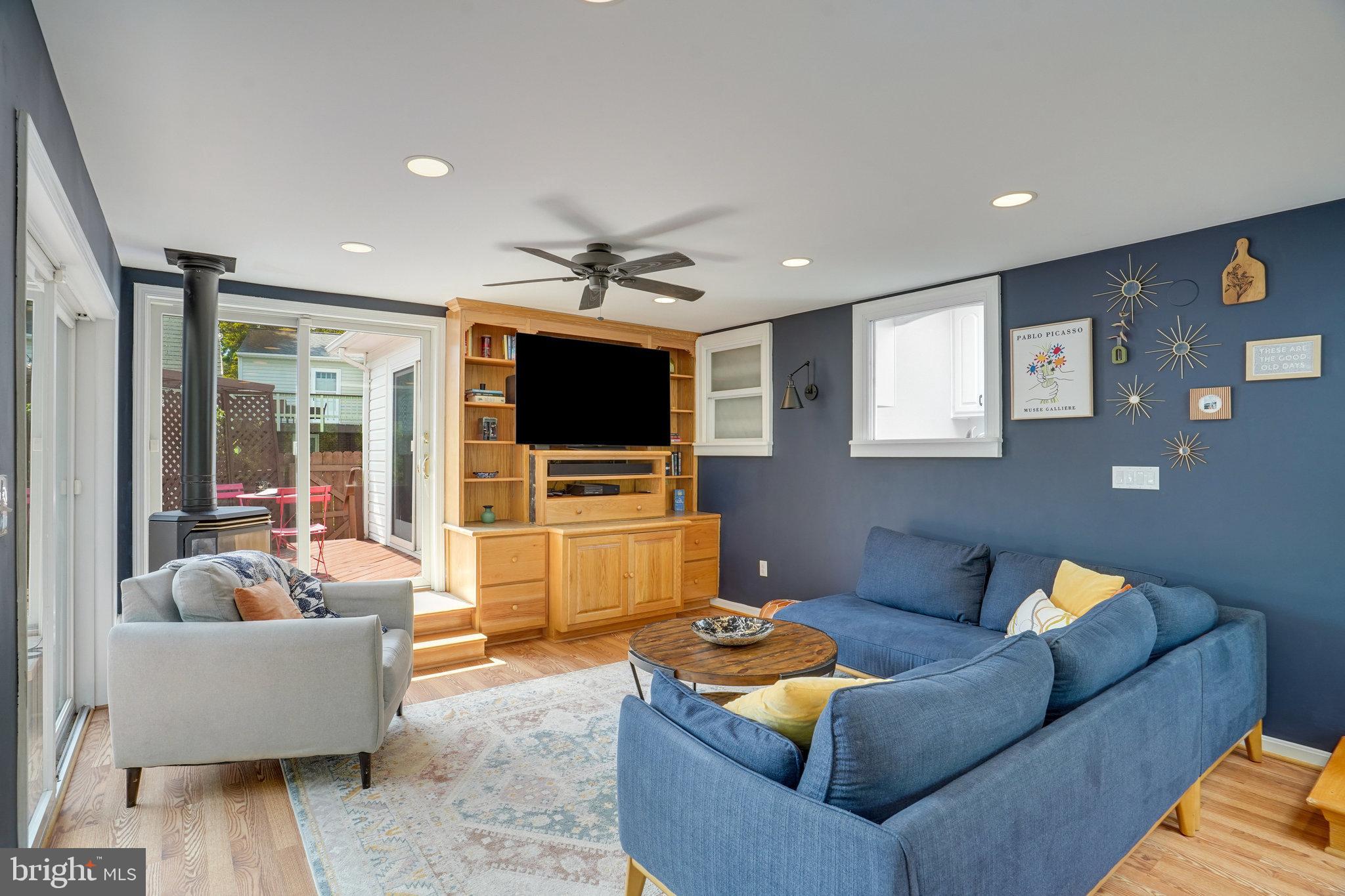 10009 TERRY STREET