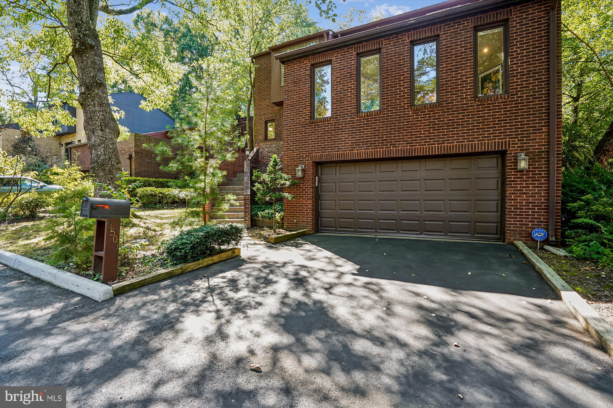 3501 REDWOOD COURT