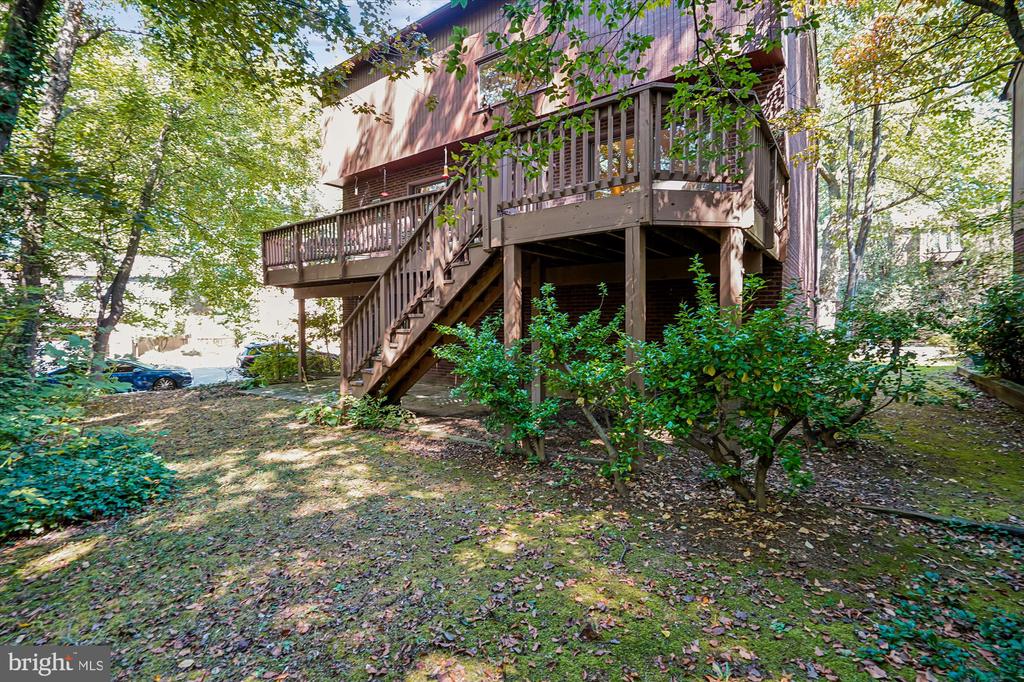 3501 REDWOOD COURT