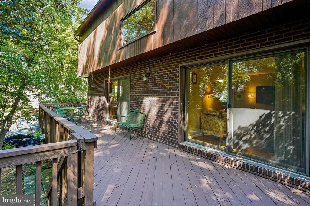 3501 REDWOOD COURT