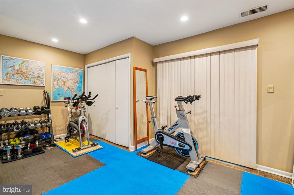 3501 REDWOOD COURT
