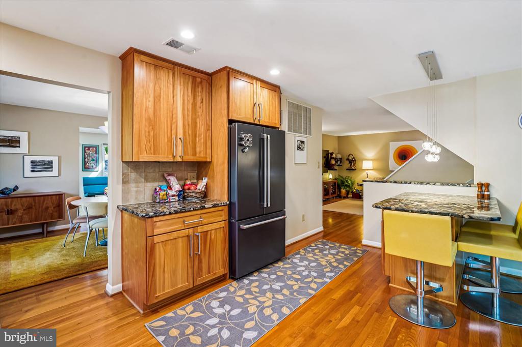 3501 REDWOOD COURT