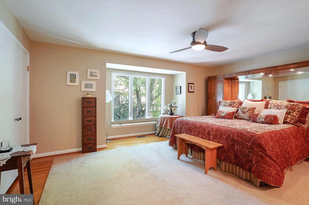3501 REDWOOD COURT