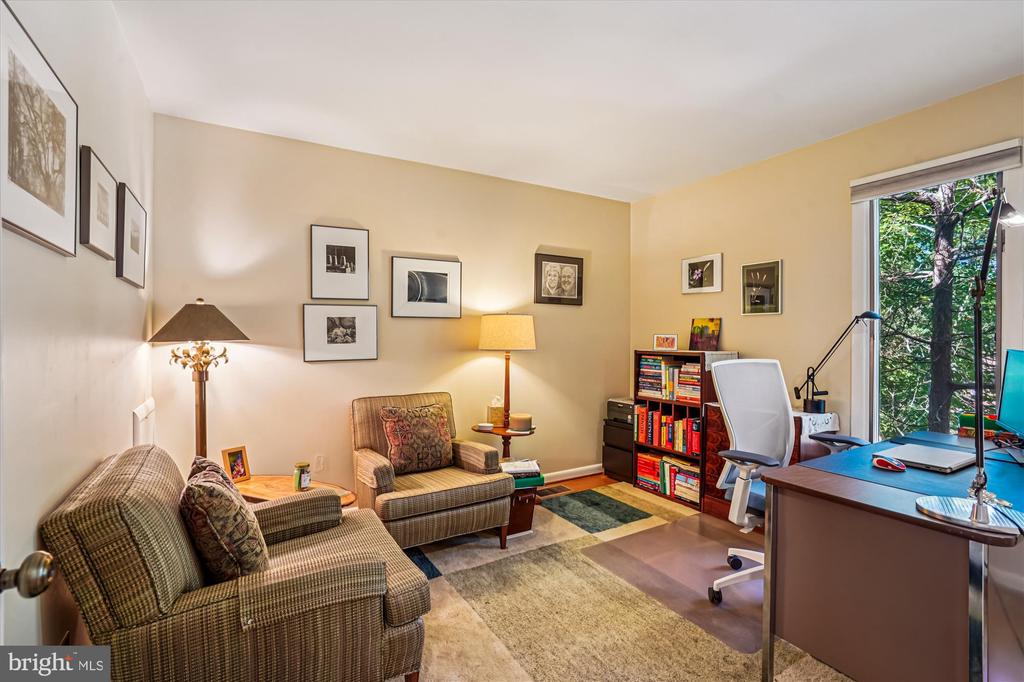 3501 REDWOOD COURT
