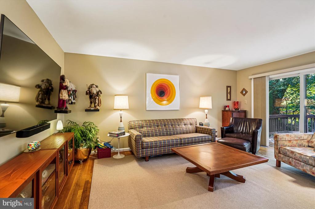 3501 REDWOOD COURT