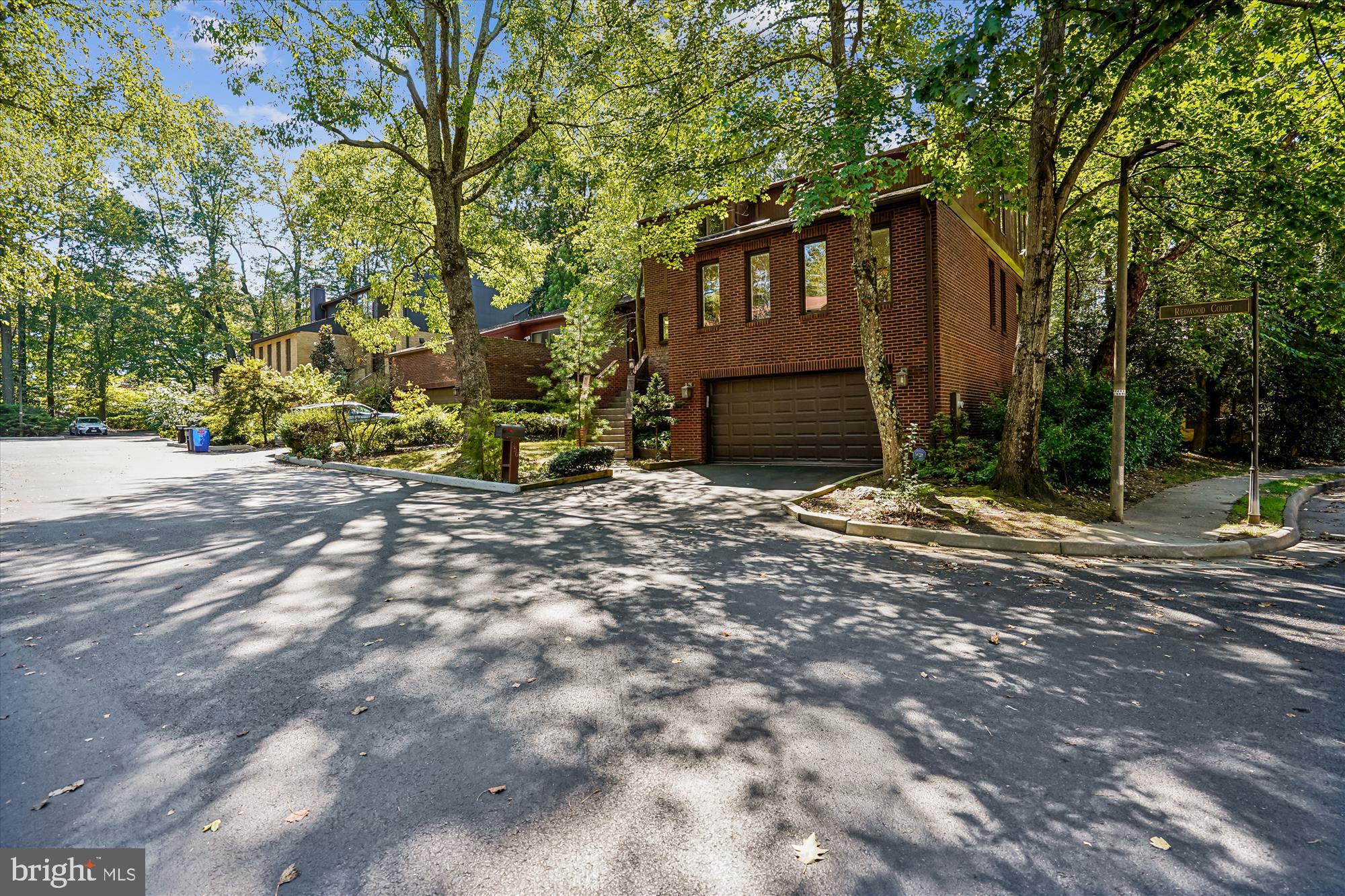 3501 REDWOOD COURT