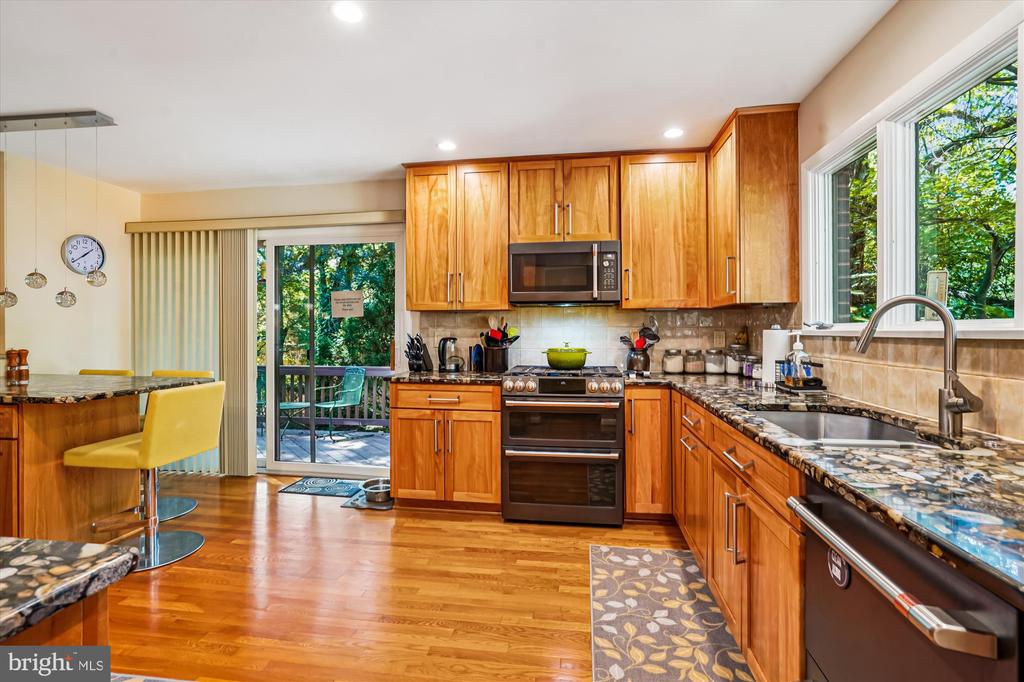 3501 REDWOOD COURT
