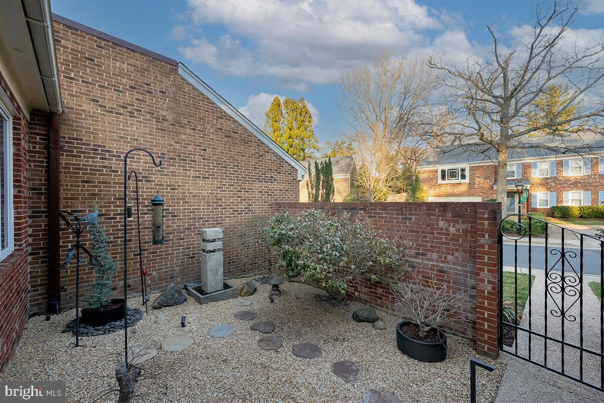 3916 RUST HILL PLACE