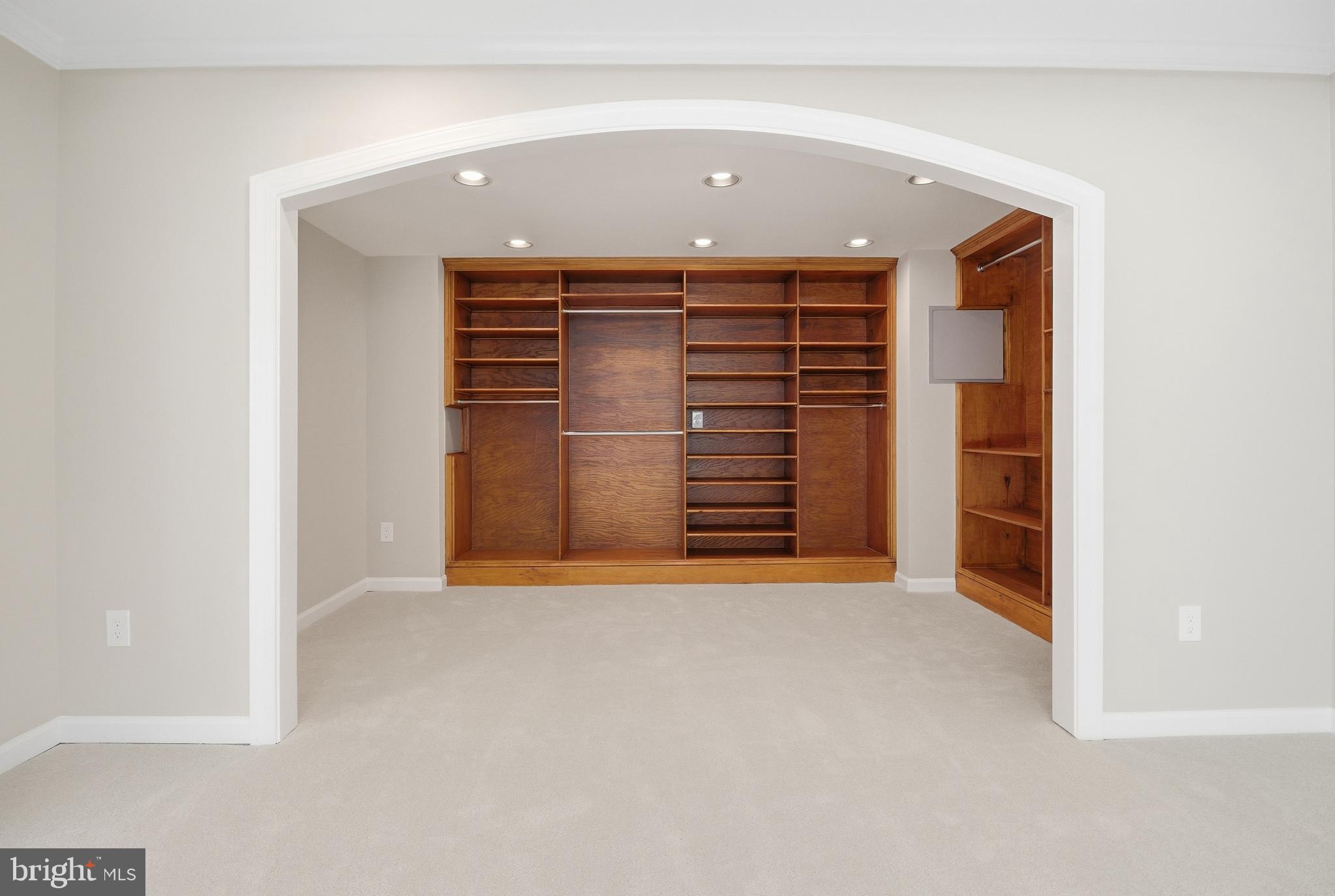 9924 PINEHURST AVENUE