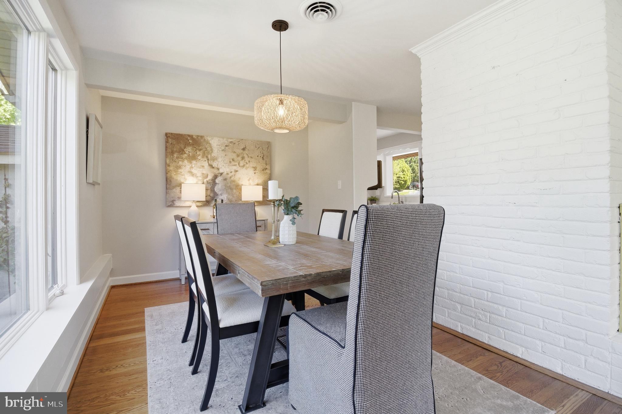 9924 PINEHURST AVENUE