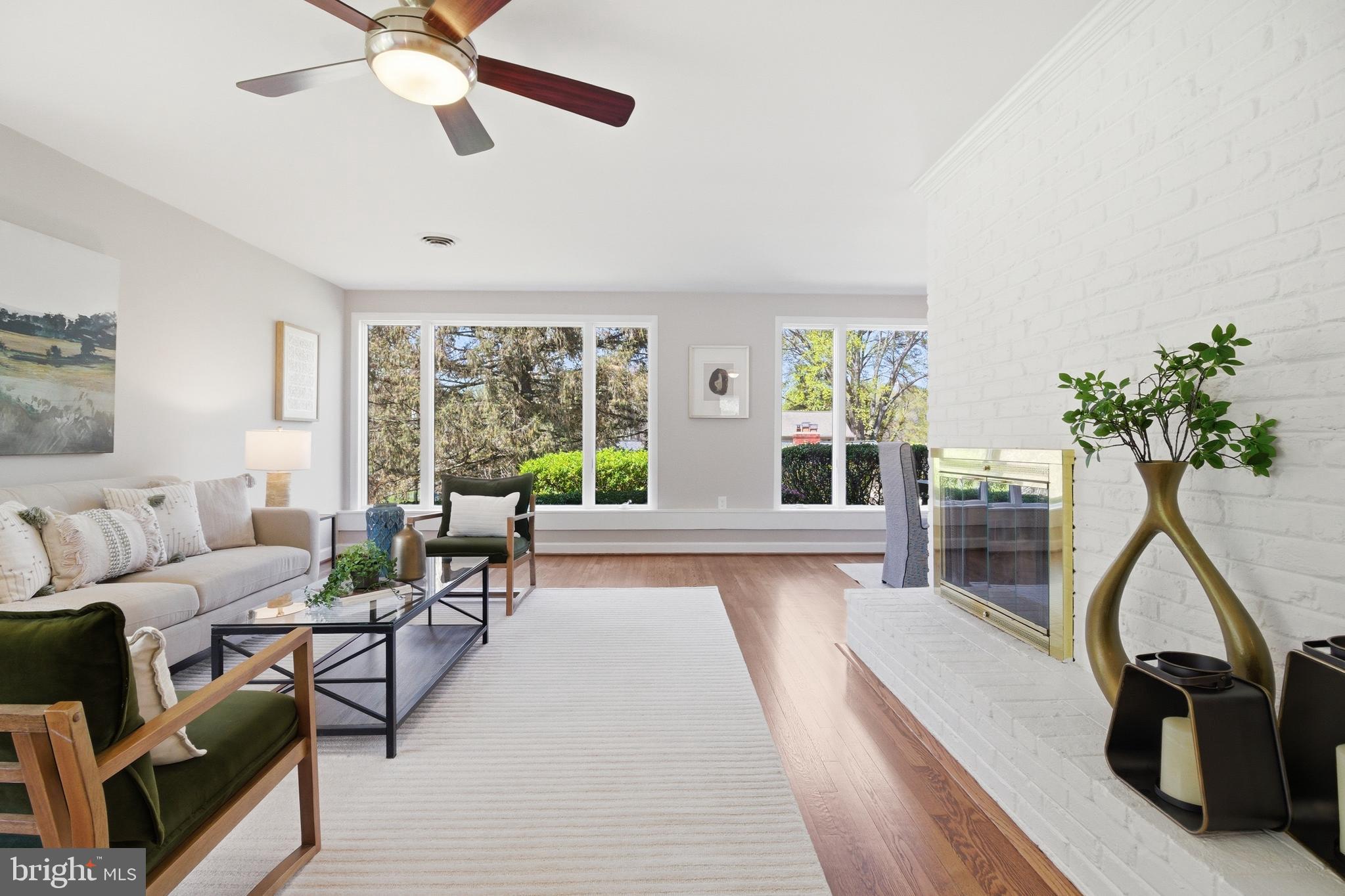 9924 PINEHURST AVENUE