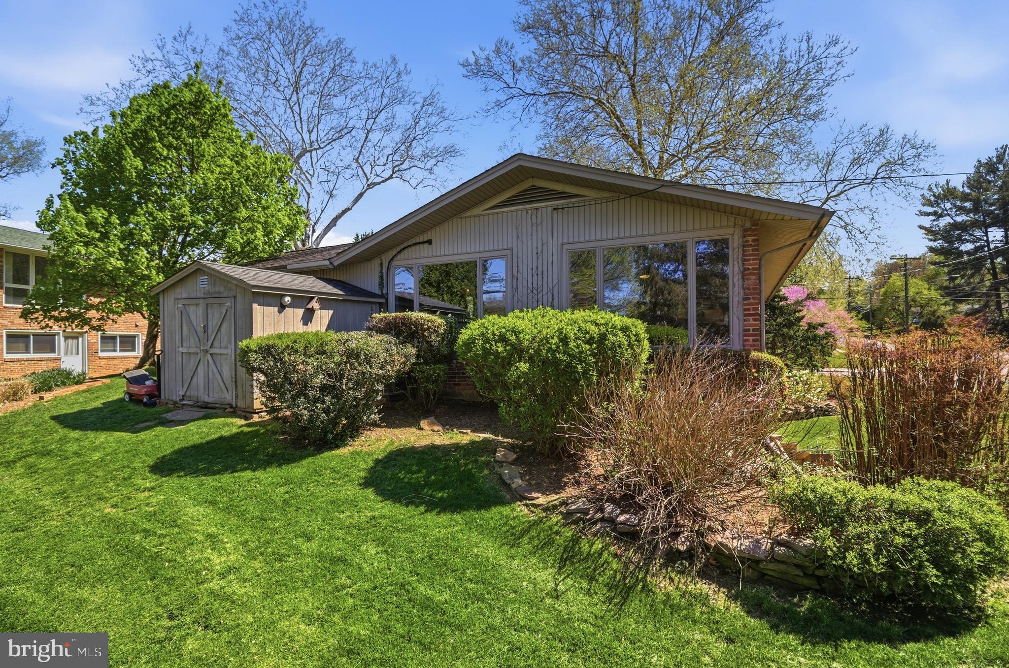 9924 PINEHURST AVENUE