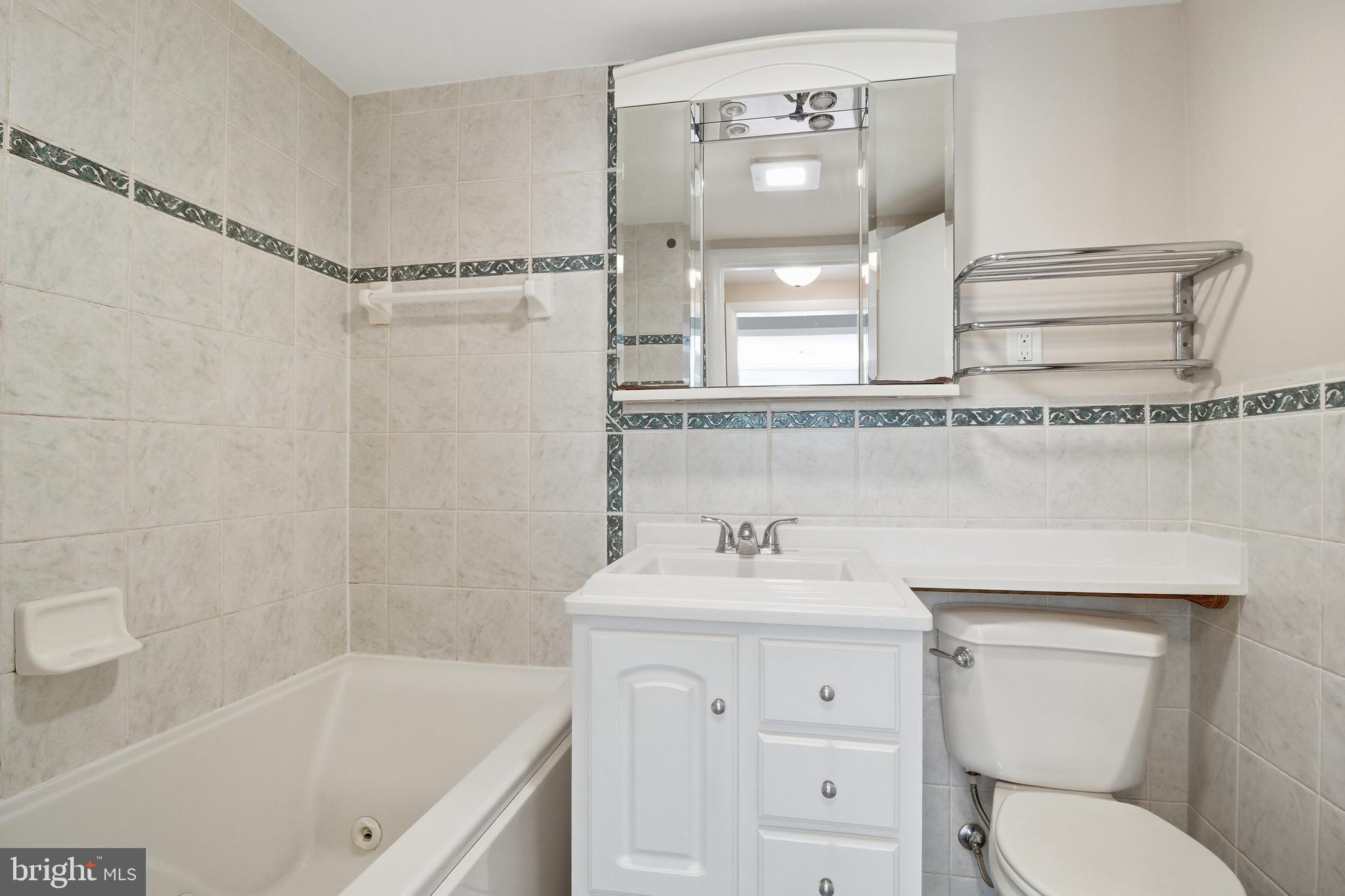 9924 PINEHURST AVENUE