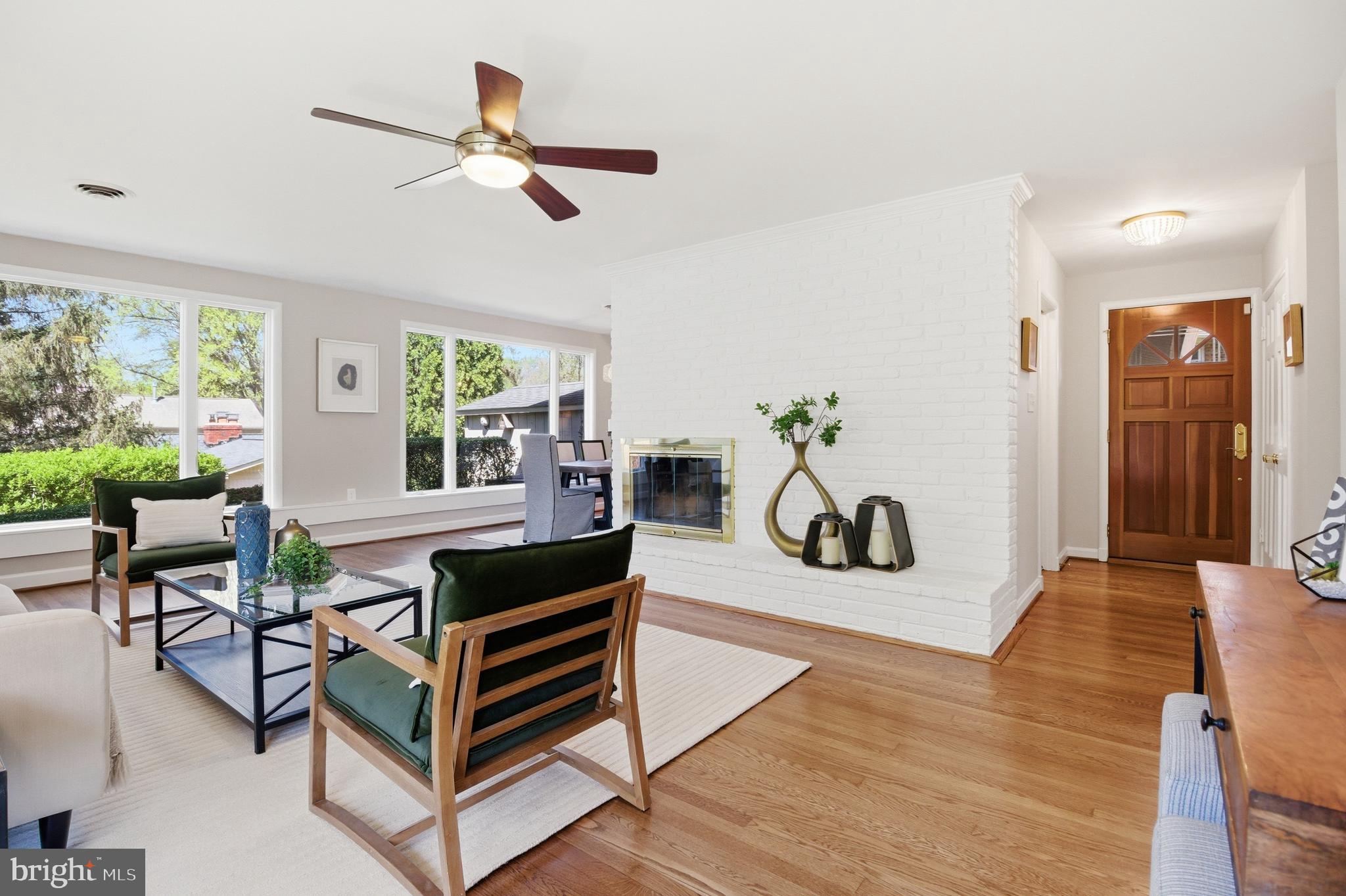 9924 PINEHURST AVENUE