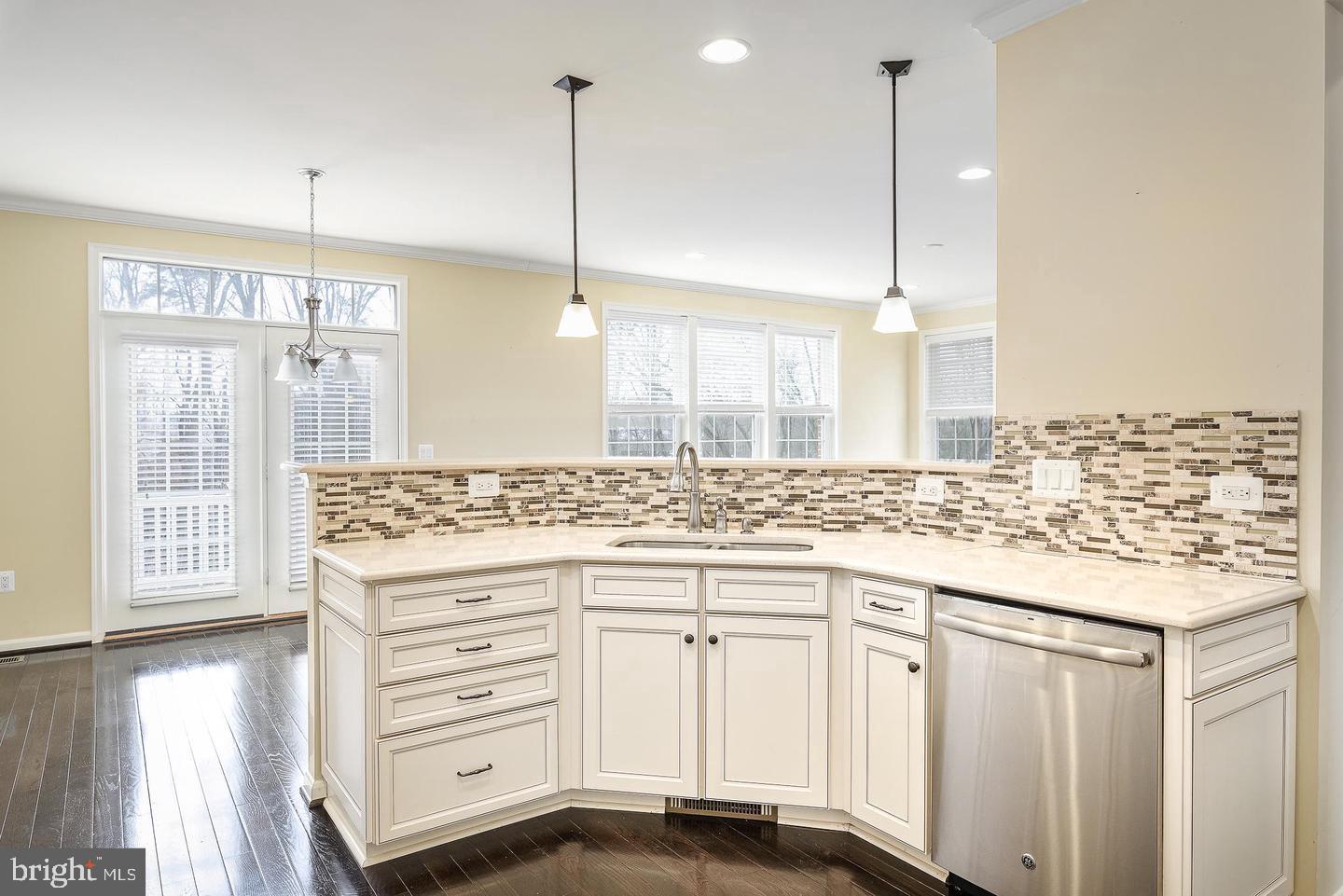 10625 LEGACY LANE