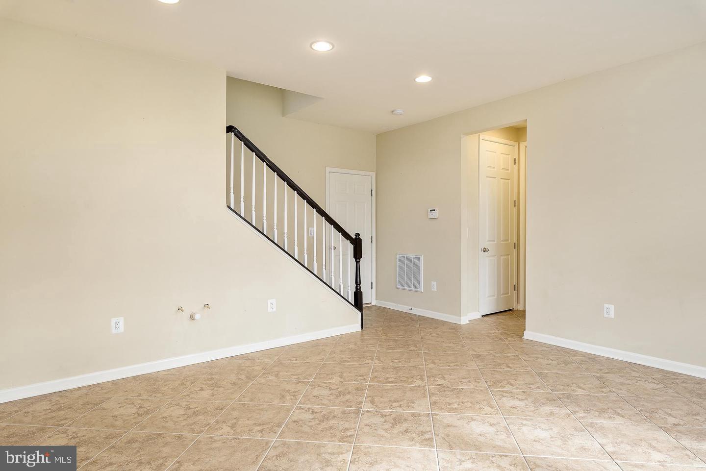 10625 LEGACY LANE