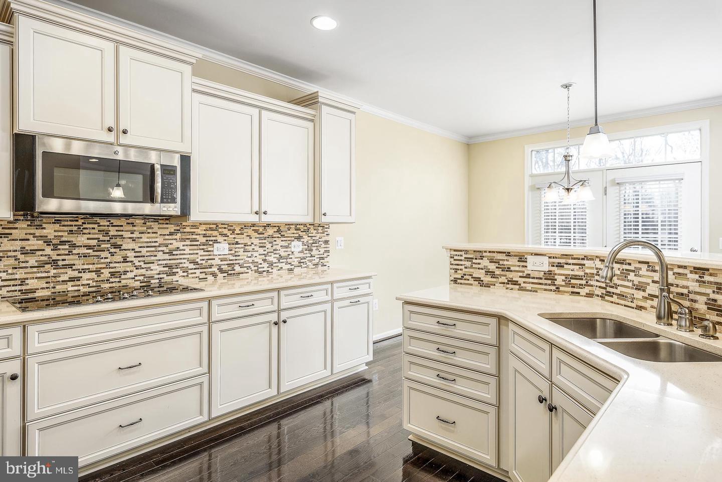 10625 LEGACY LANE