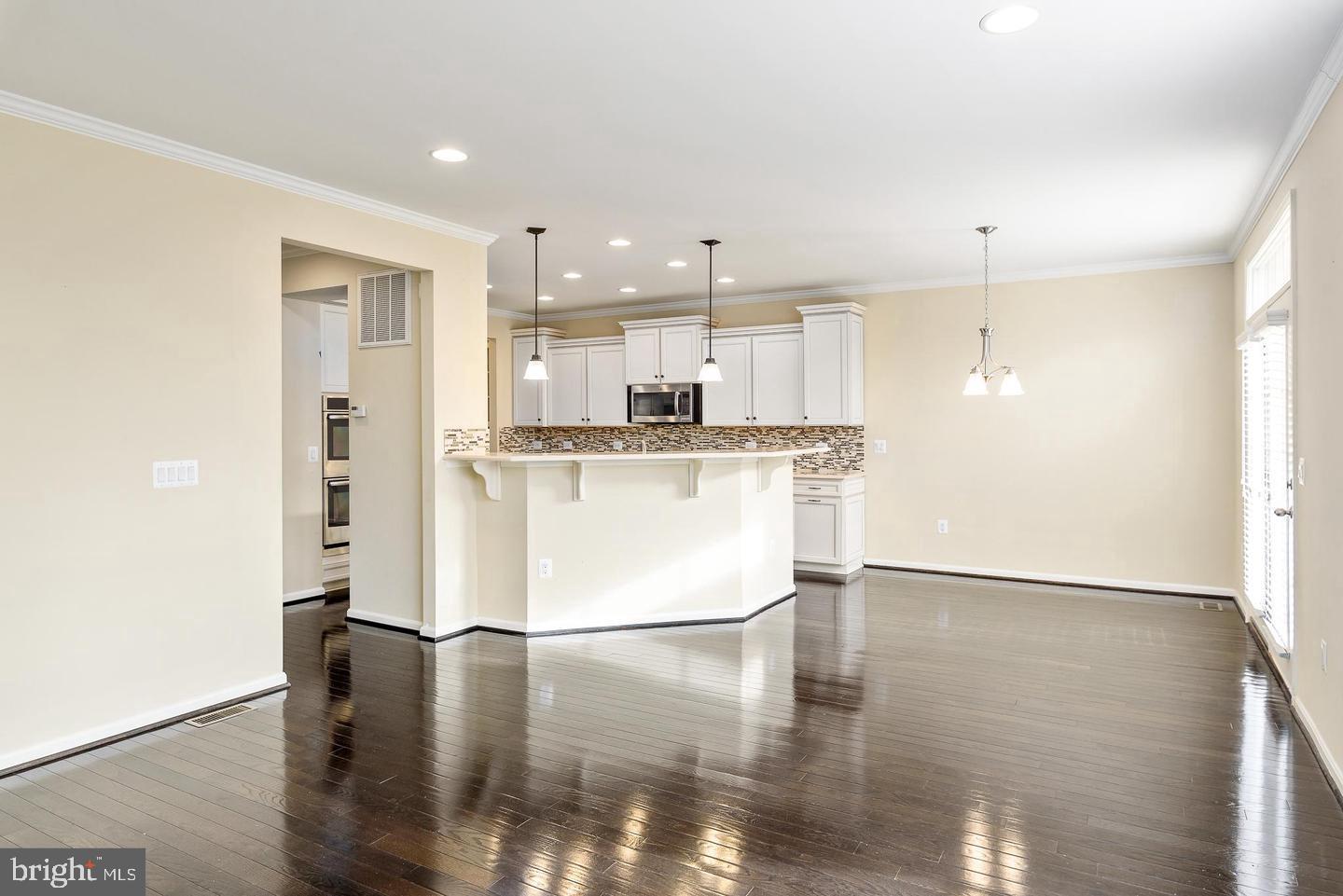 10625 LEGACY LANE