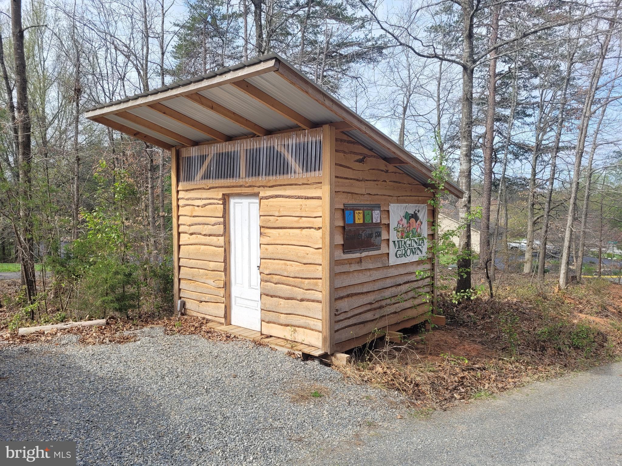 325 GLENNWOOD DRIVE