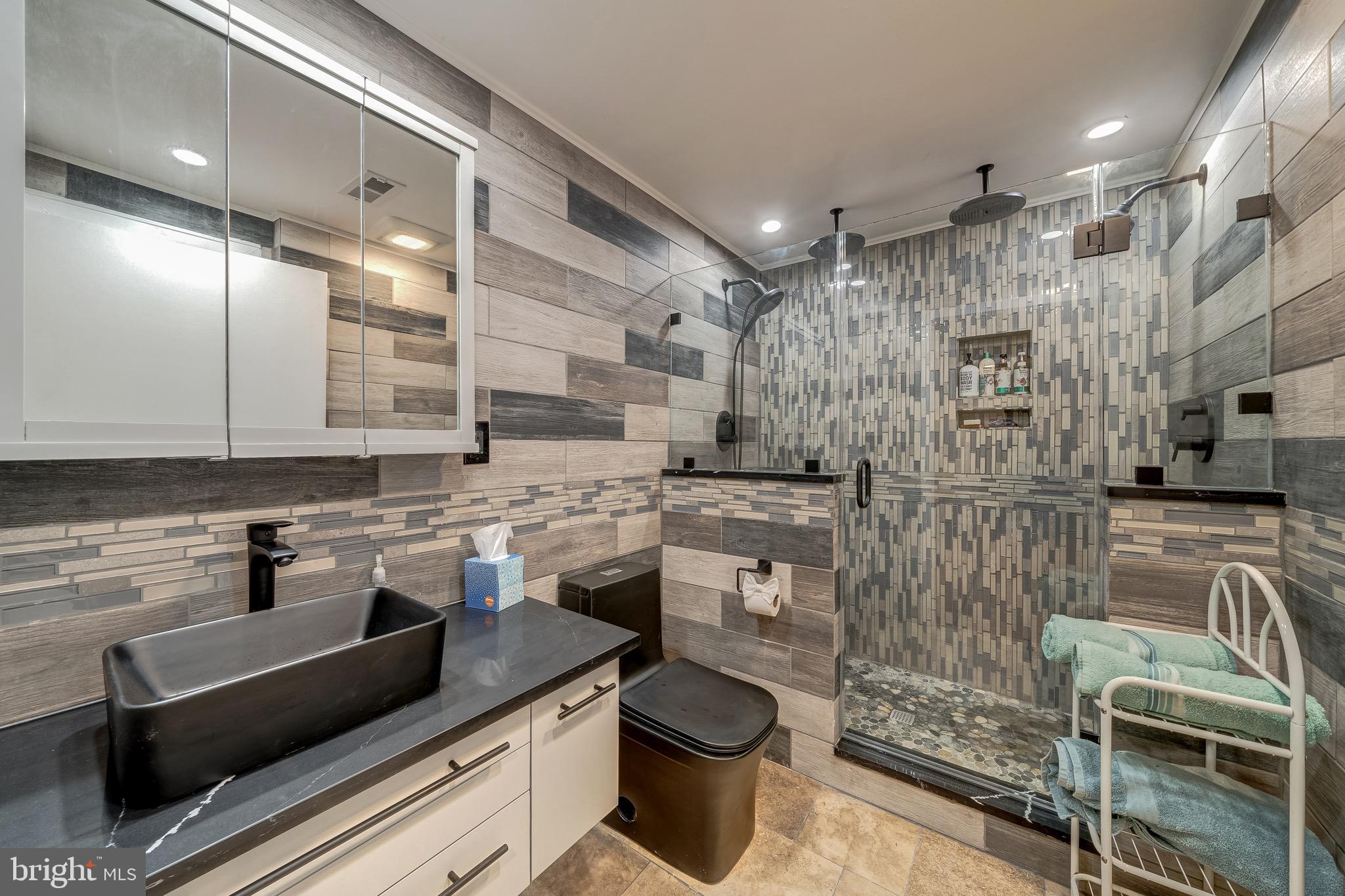 9481 WALSINGHAM LANE