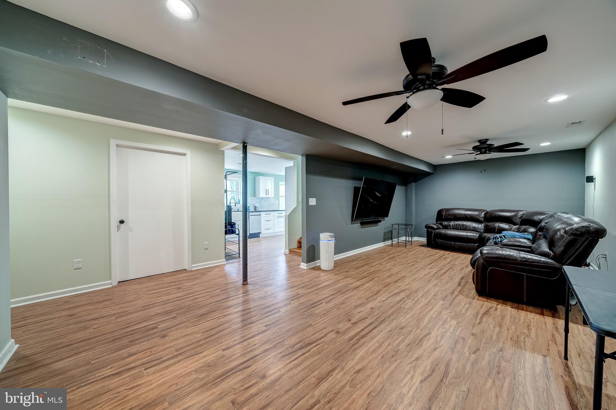 9481 WALSINGHAM LANE