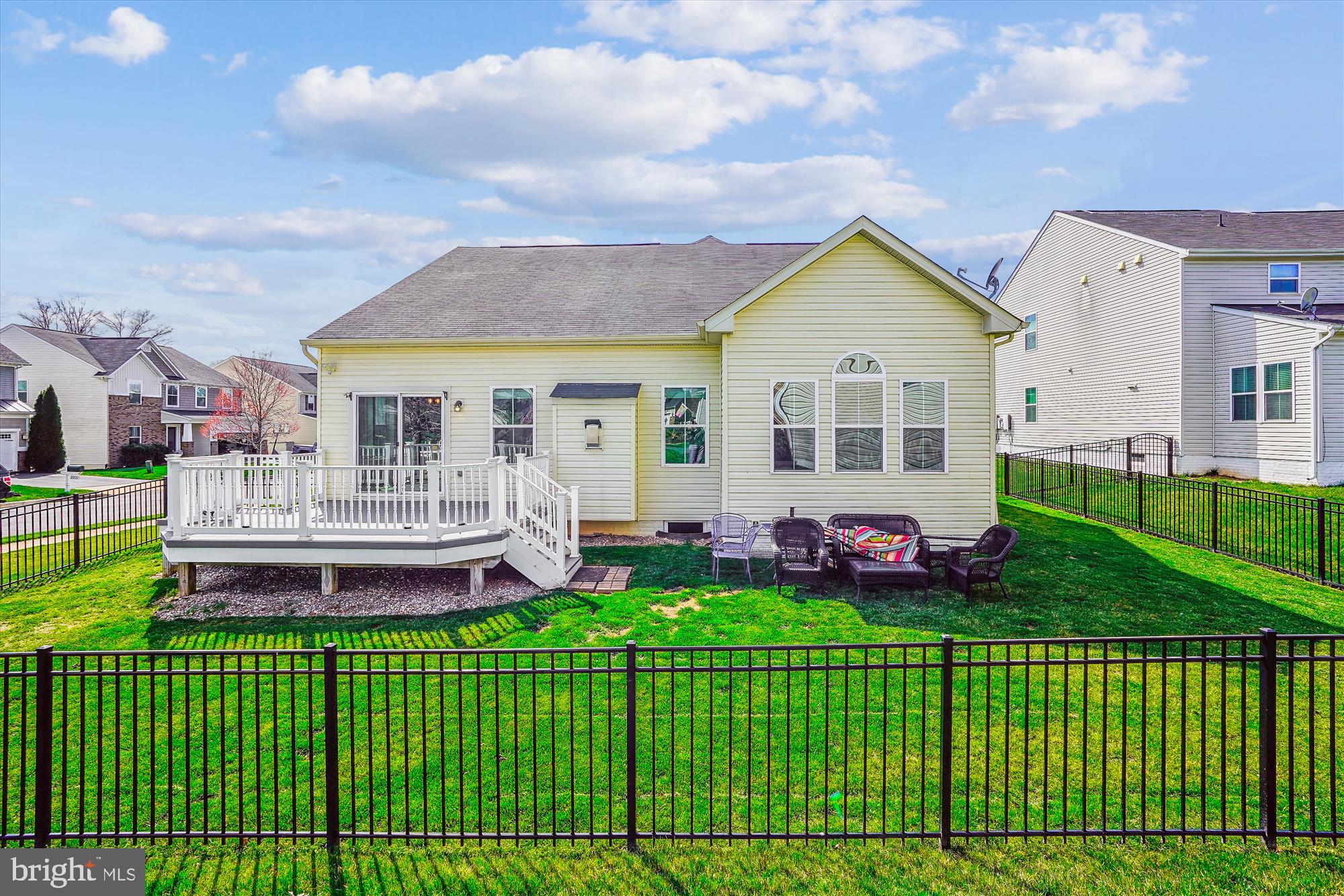 9213 HARBOR COURT