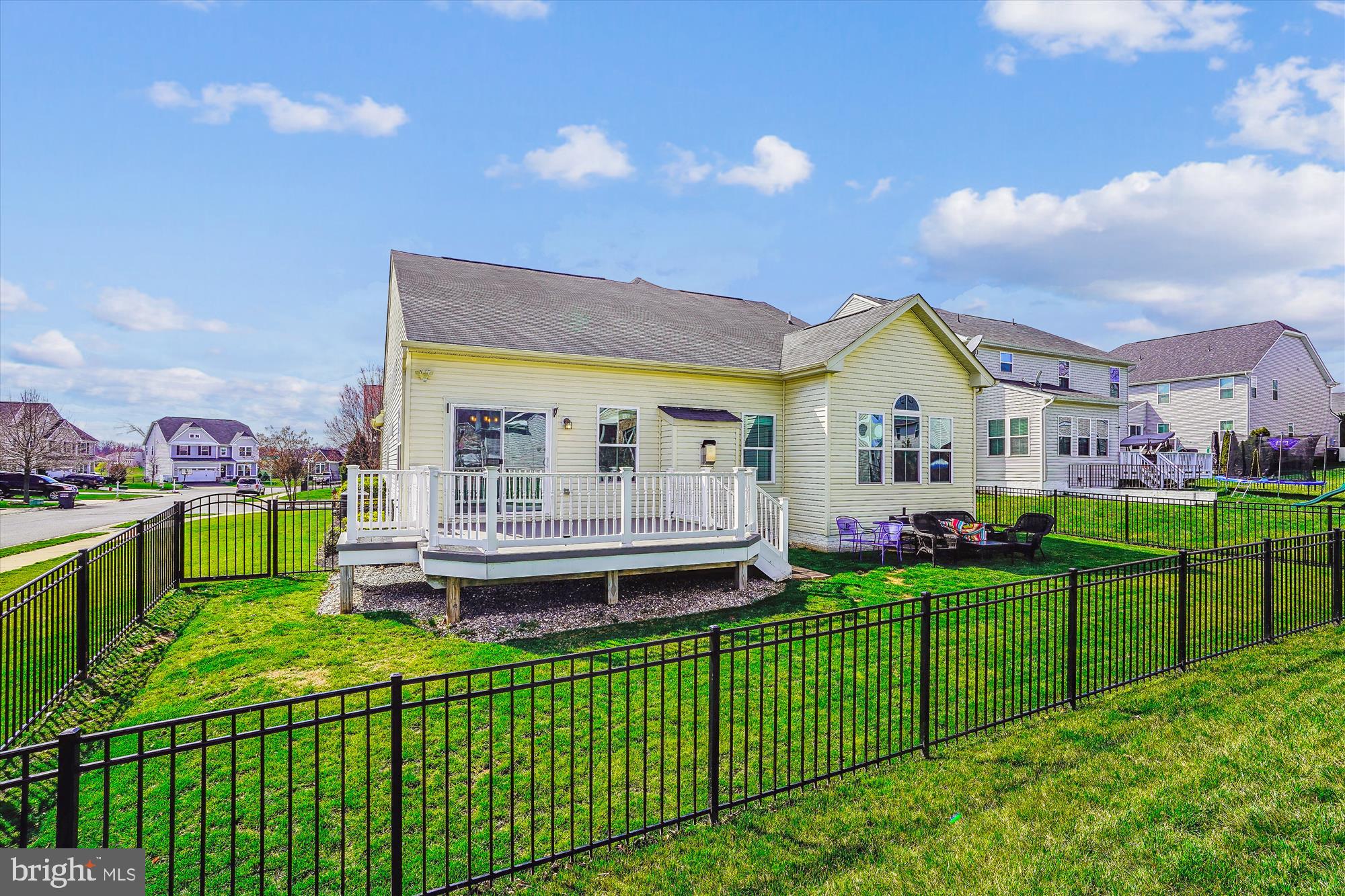 9213 HARBOR COURT