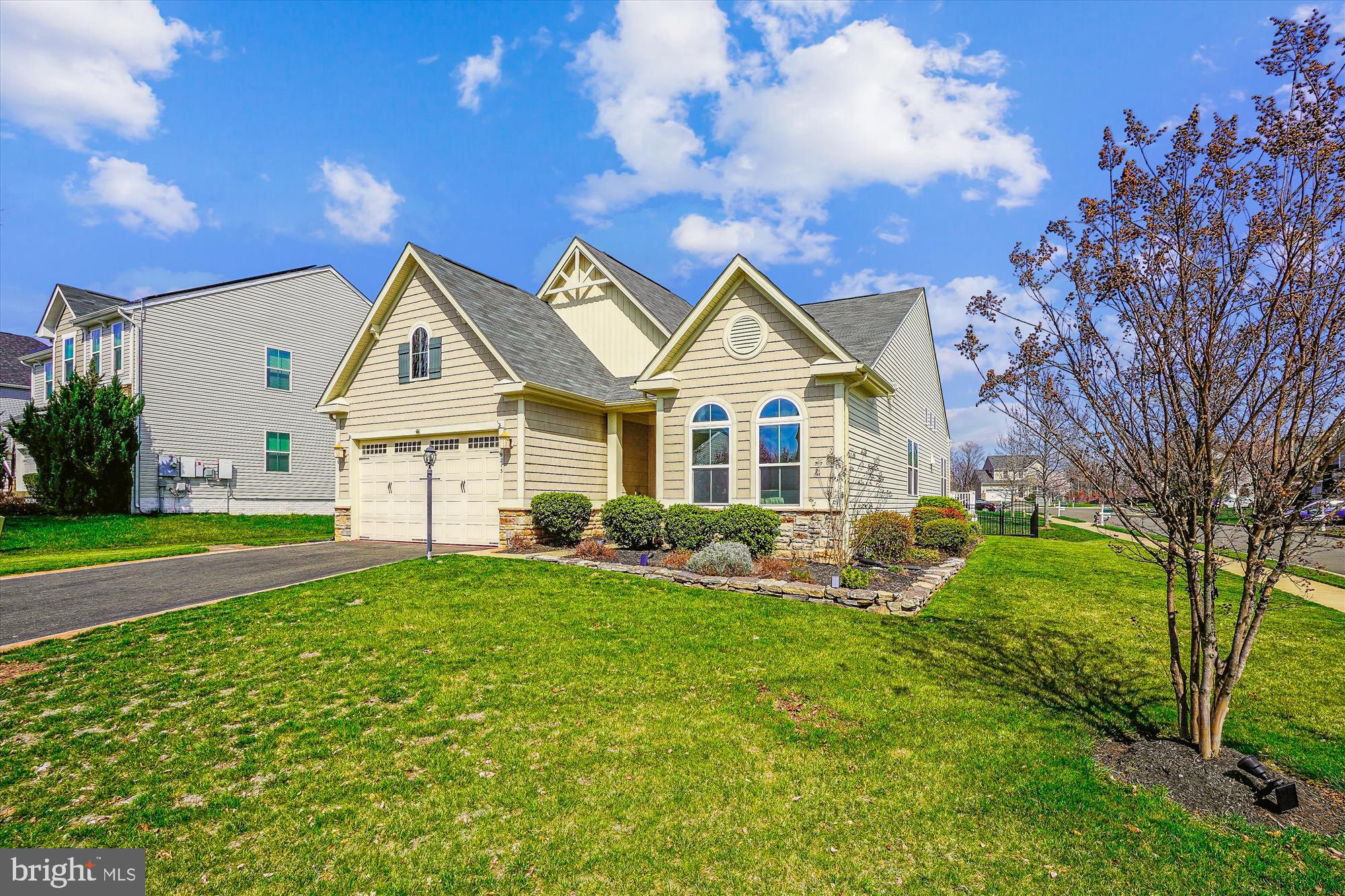 9213 HARBOR COURT