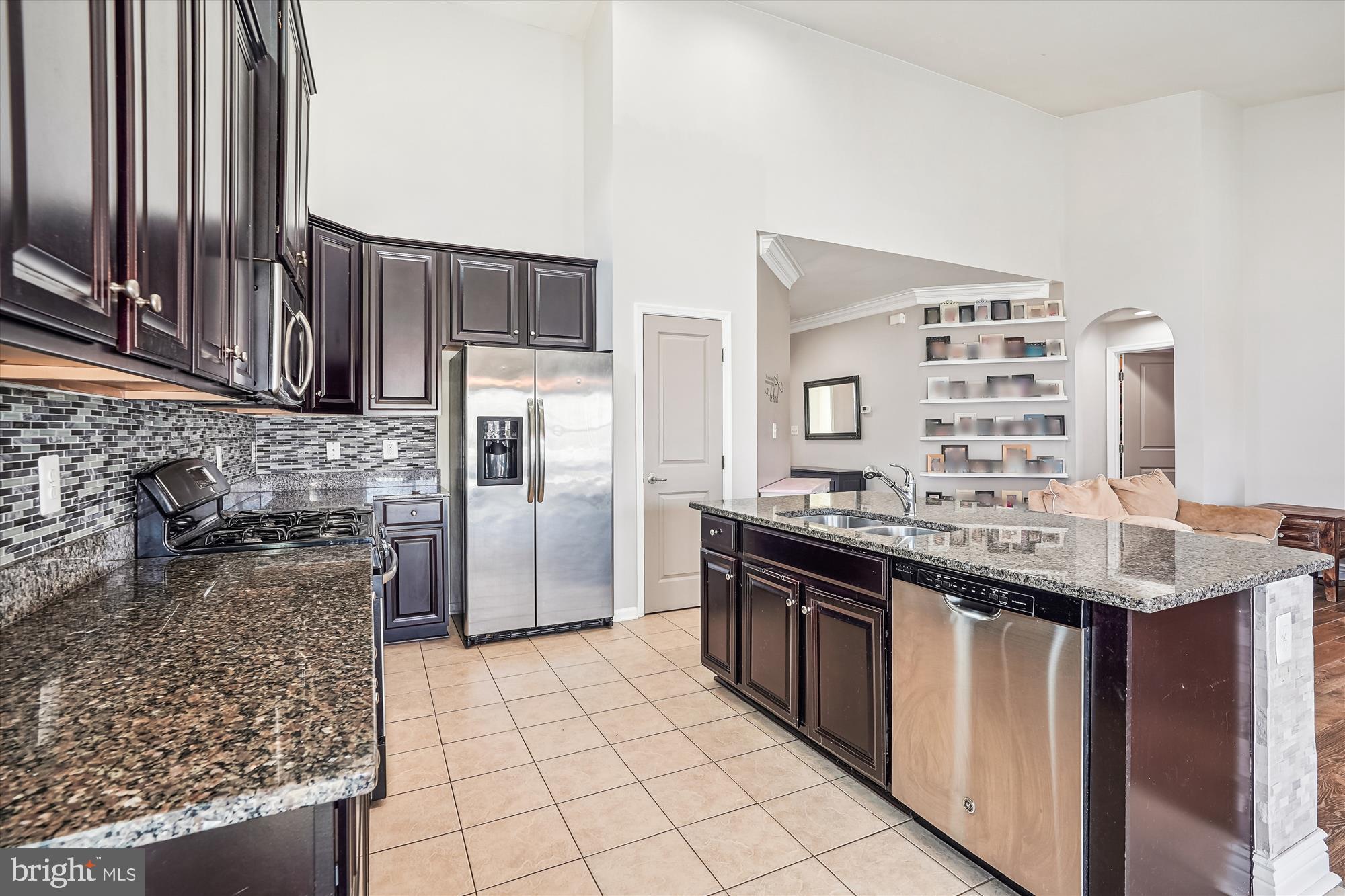 9213 HARBOR COURT