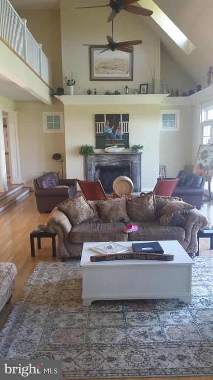 3677 GROVE LANE