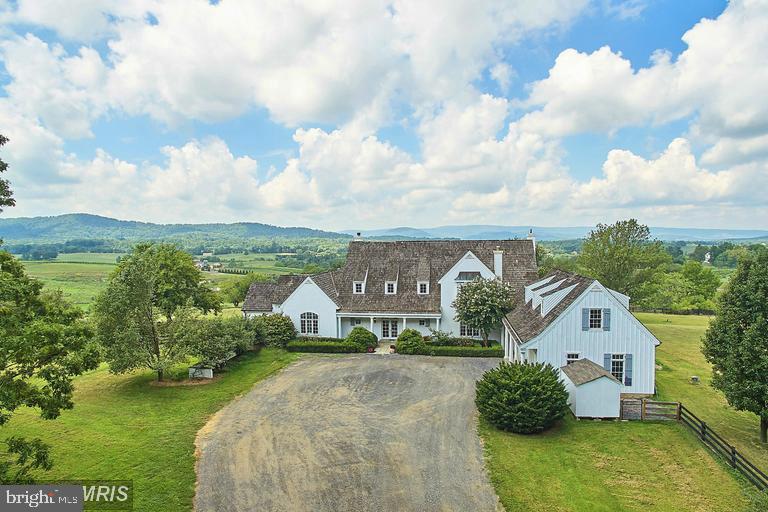 3677 GROVE LANE