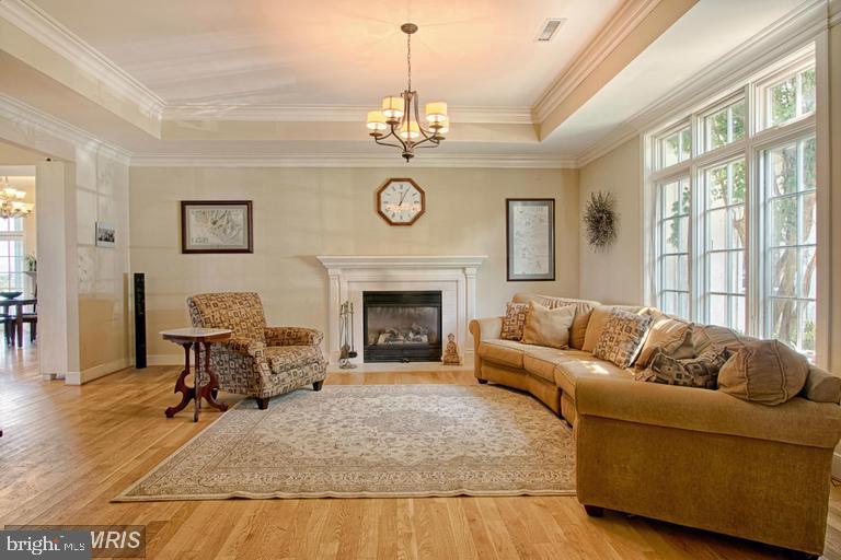 3677 GROVE LANE