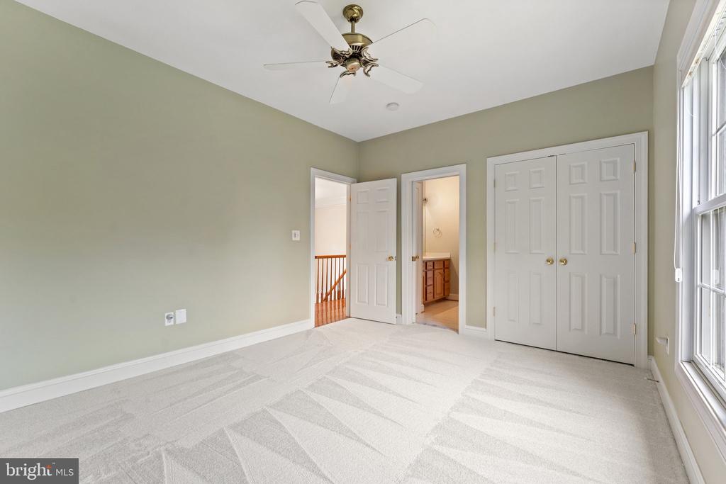 7978 WELLINGTON DRIVE