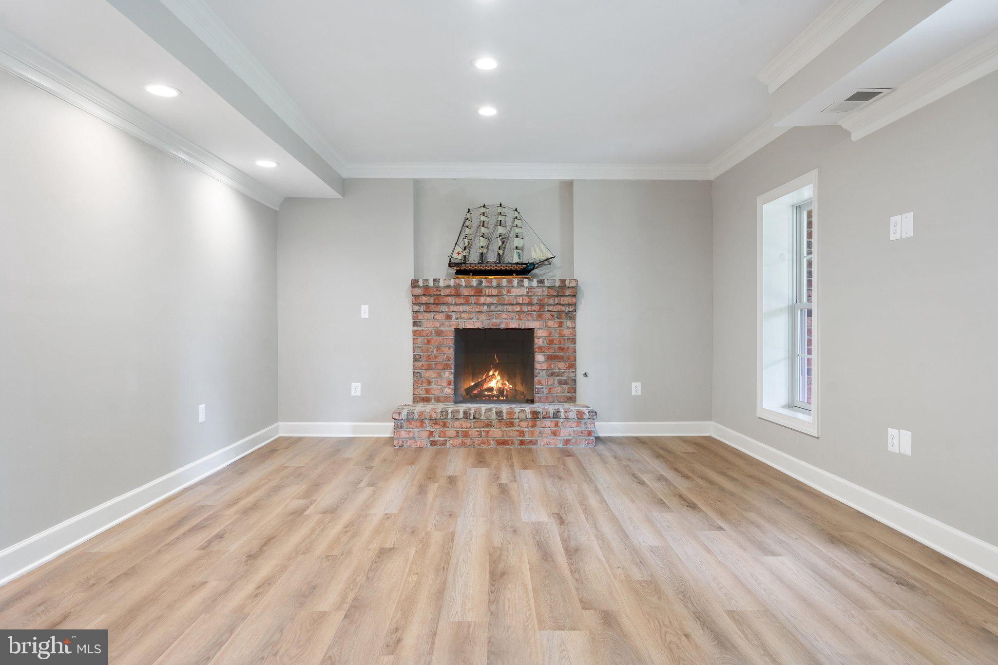 7978 WELLINGTON DRIVE