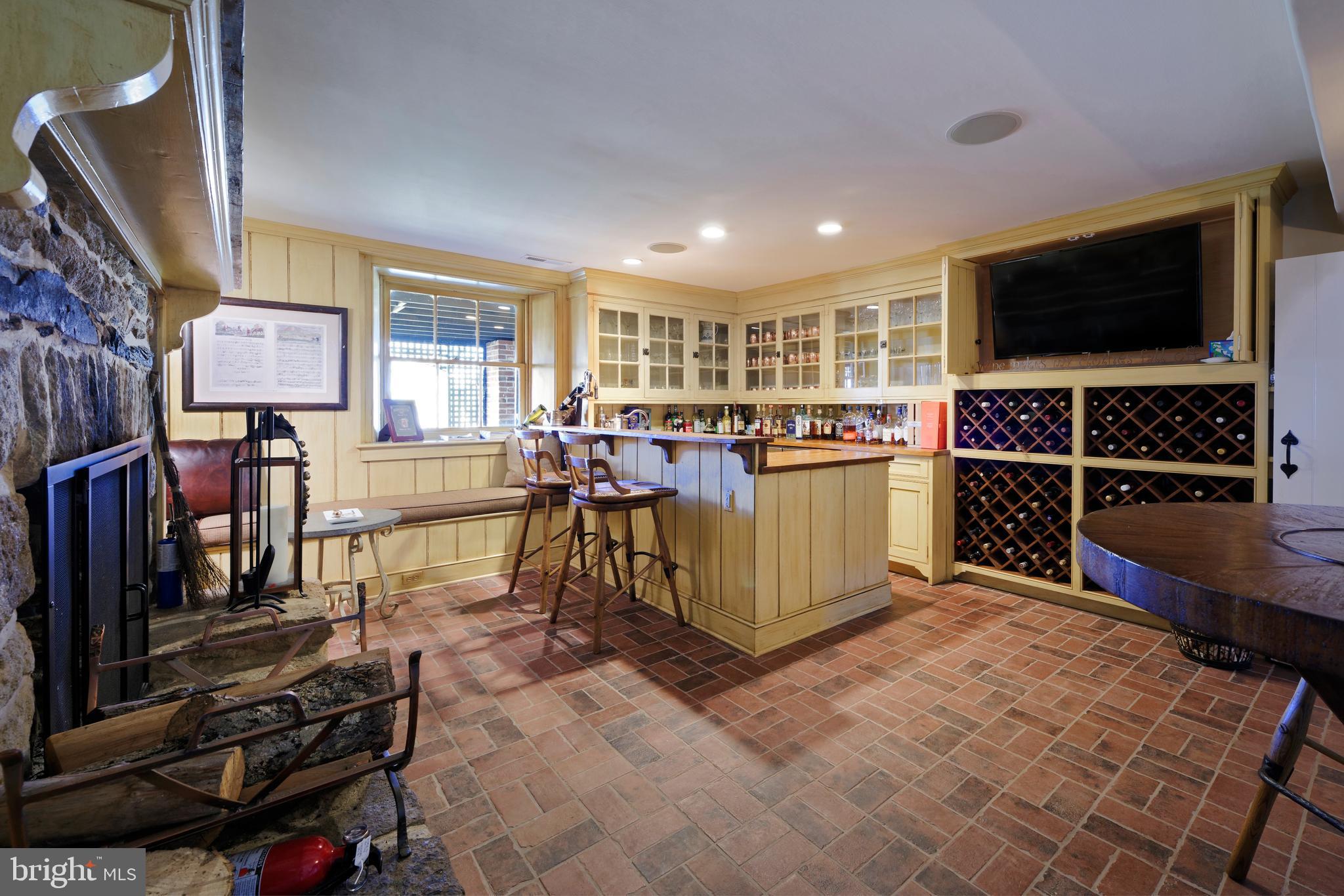 7064 YOUNG ROAD