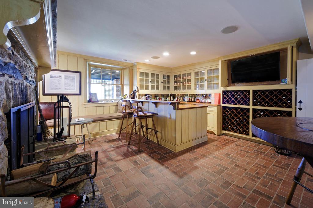 7064 YOUNG ROAD