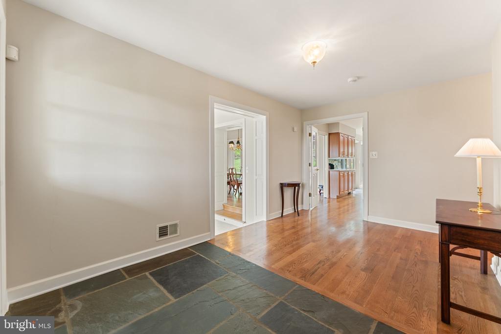 8300 FALCON GLEN ROAD