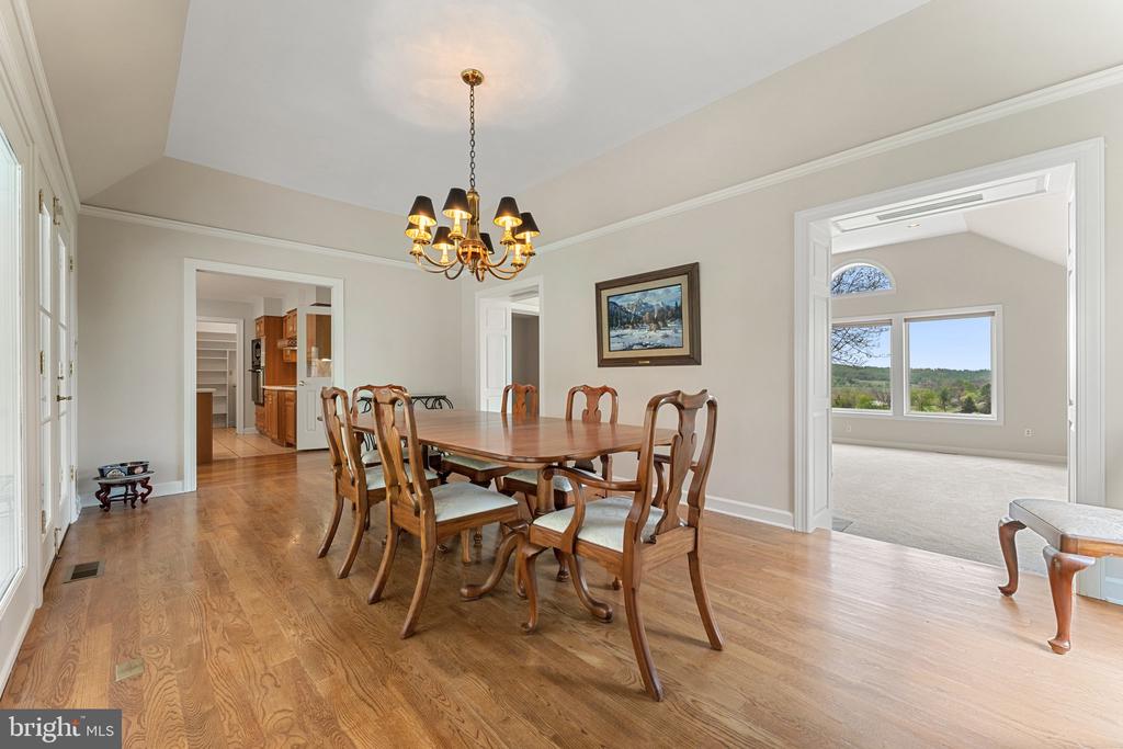 8300 FALCON GLEN ROAD