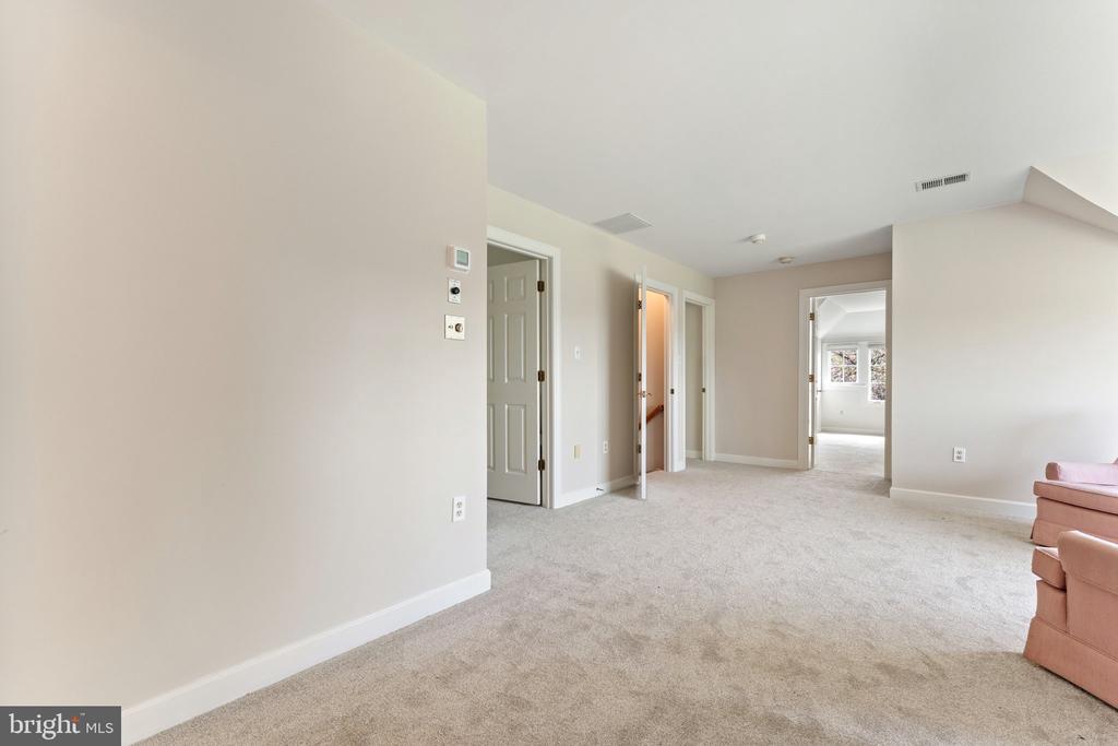 8300 FALCON GLEN ROAD