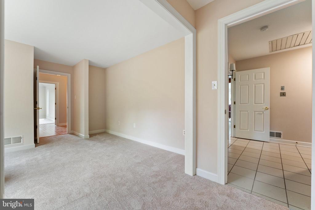 8300 FALCON GLEN ROAD