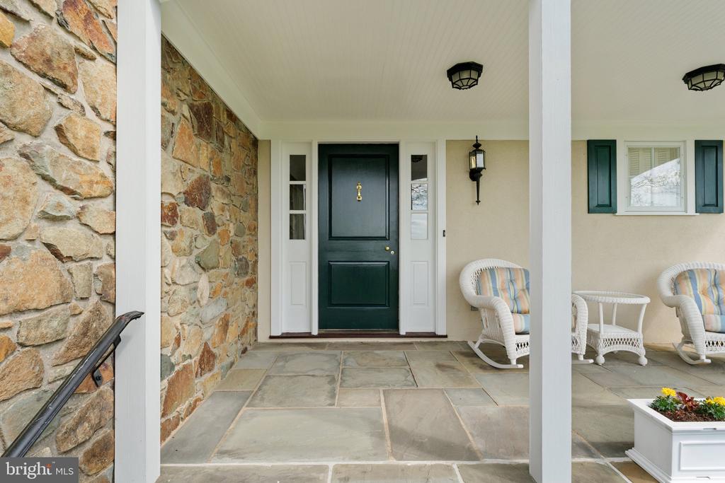 8300 FALCON GLEN ROAD