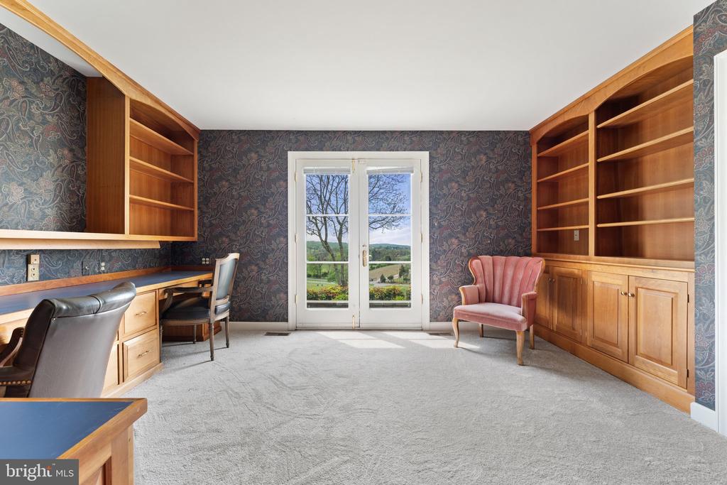 8300 FALCON GLEN ROAD