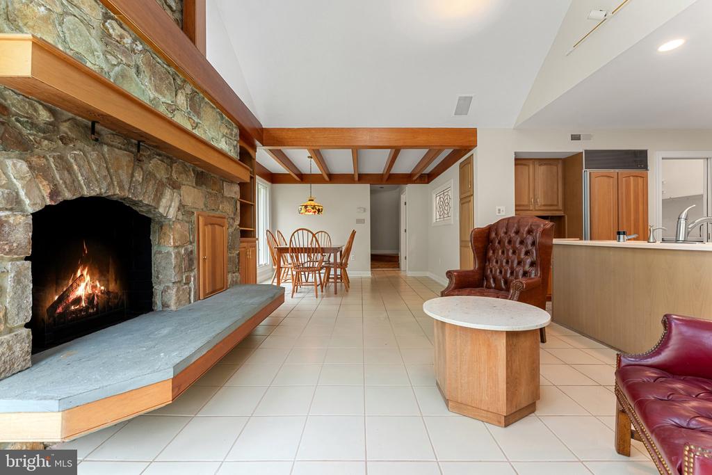 8300 FALCON GLEN ROAD